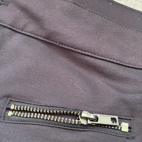 women’s basic additions very good condition with a good amount of stretch. - Picture 3 of 9